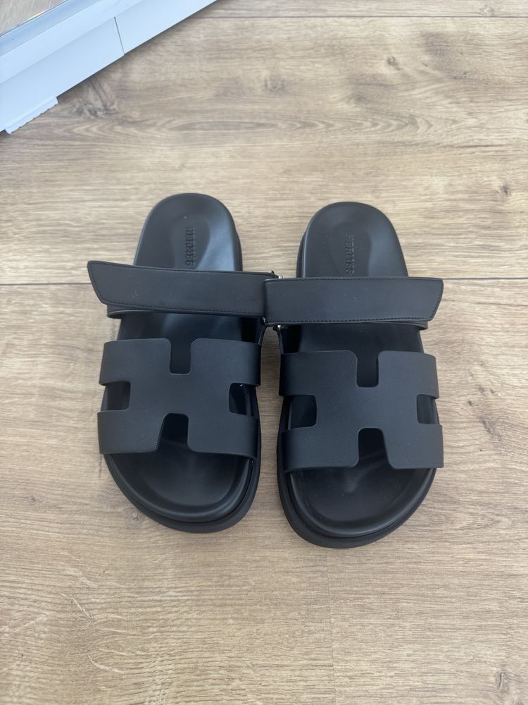 Papuci Hermes noi