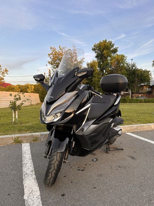 Honda Forza 350 - Impecabil