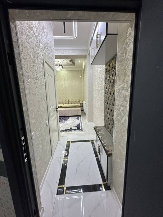 2 xonali kvartira sotiladi