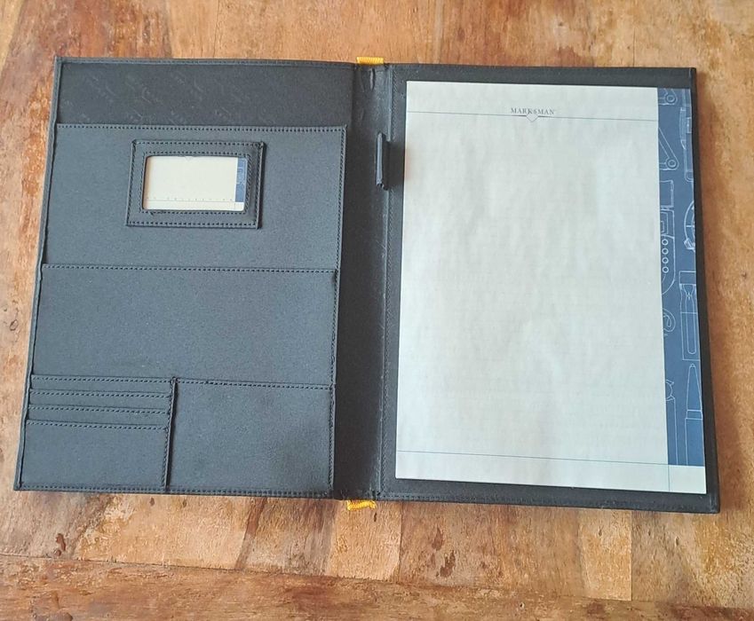 папка луксозна за документи черен с жълто без/с цип Марксман Marksman