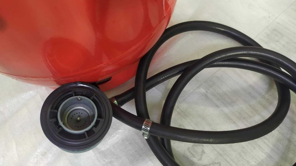 ГОЛЯМА ГАЗОВА Бутилка НОВА с винтил и Маркуч НОВИ