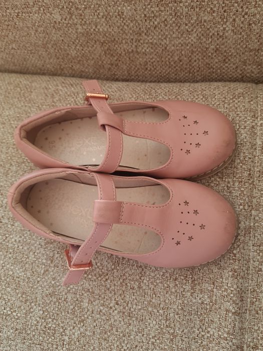 Детски официални обувки Next 27,5/ 9,5 в пепел от рози