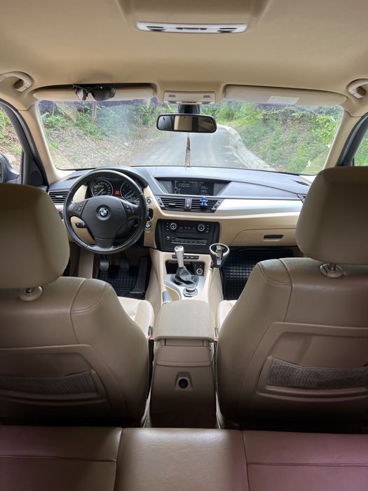 Vând BMW x1 an 2011