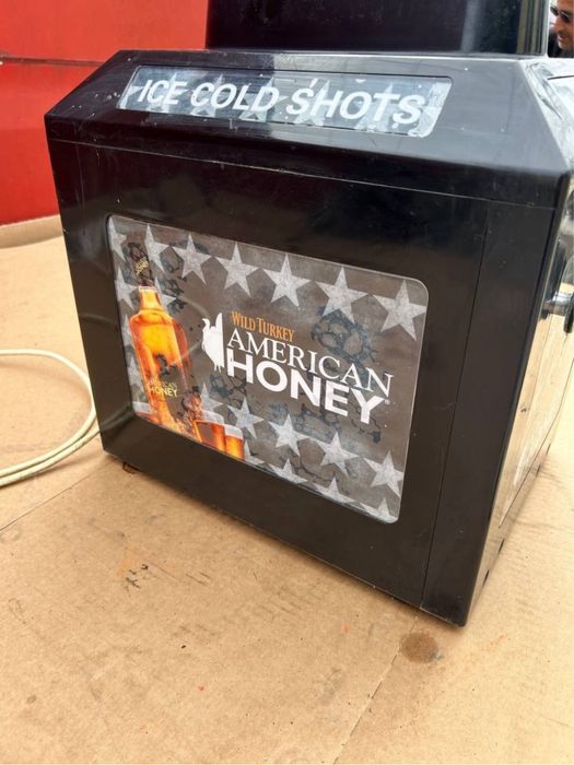 Охладител с дозатор за бутилки бар заведения дискотеки