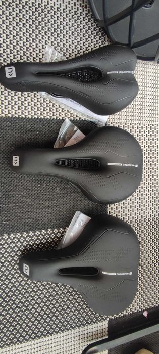 Чисто нови седалки за колело