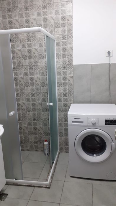 Inchiriez garsoniera