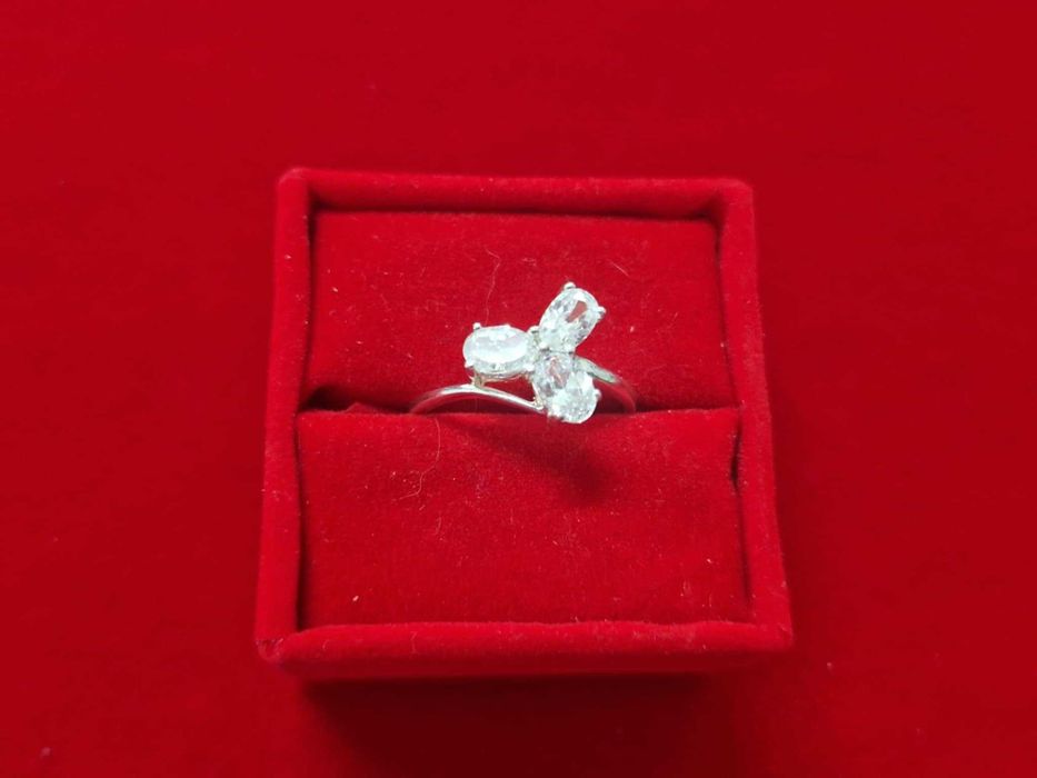 AG136,inel argint 925,nou/marcat, zirconiu alb, superb,reducere 20%