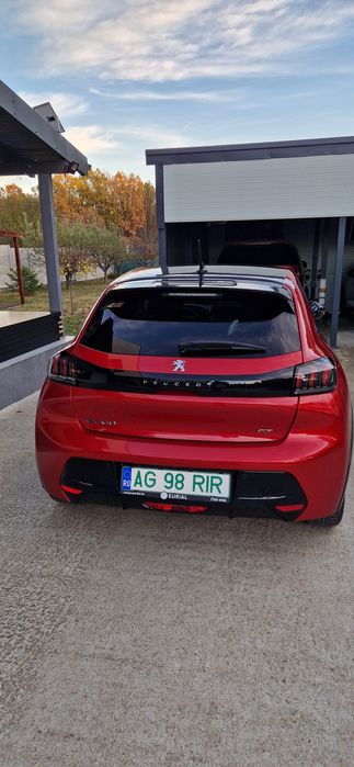 Peugeot e 208 GT full