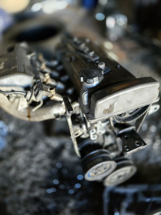 Продам двигатель на тайота карина е