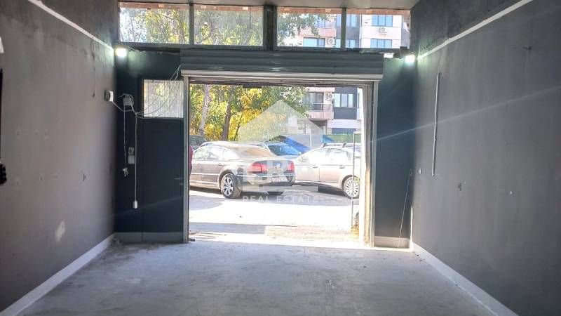 ЕРА Галерия отдава помещение в ж.к. Студентски град