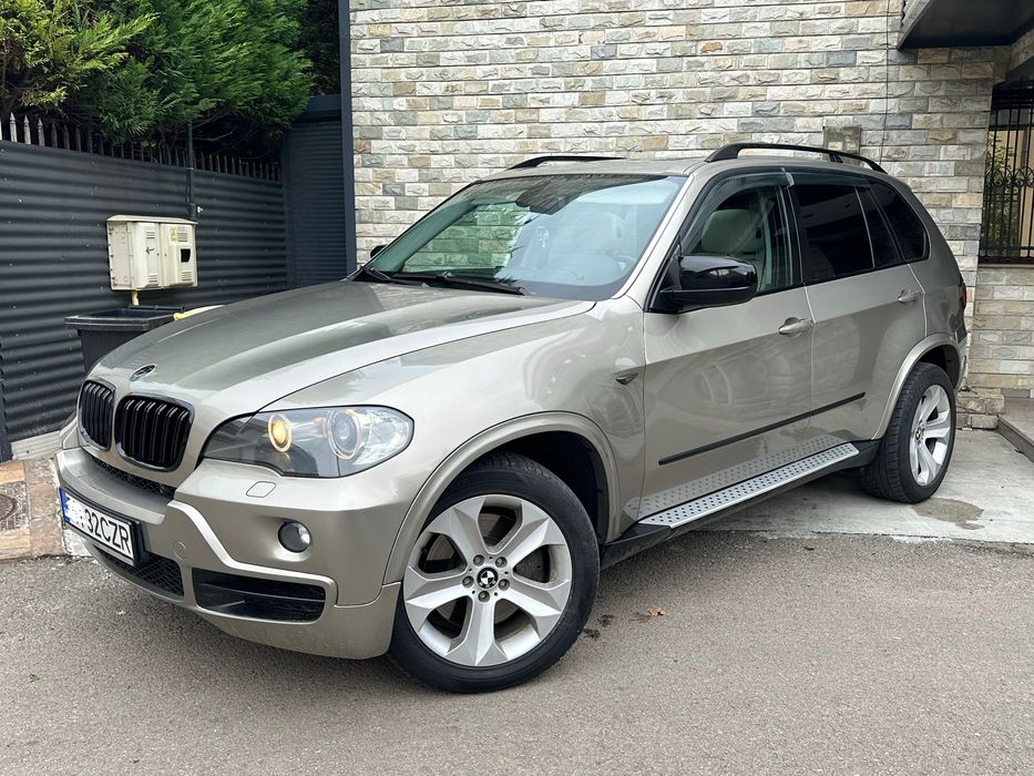 Bmw x5 3.0sd xd 286cp panoramic navi carplay camera spate intretinut