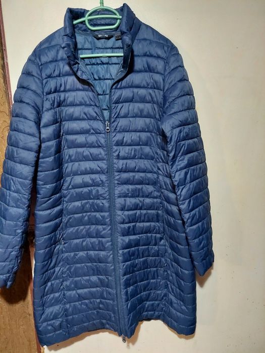 Дамско олекотено яке.