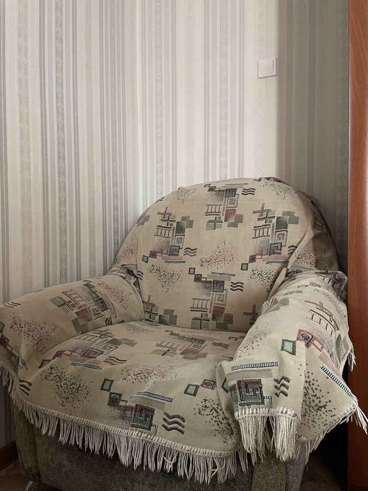 Два комфортных кресла для дома