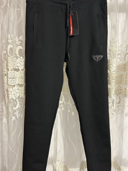 Pantaloni prada de barbati