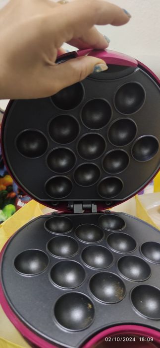 Продава се гофретник