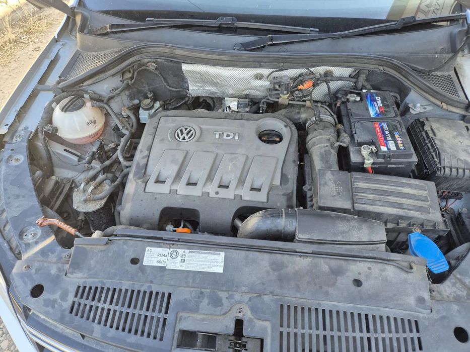 Bara fata/Capota/Trager/Faruri/Aripi Volkswagen Tiguan 2012 2.0 CFFB