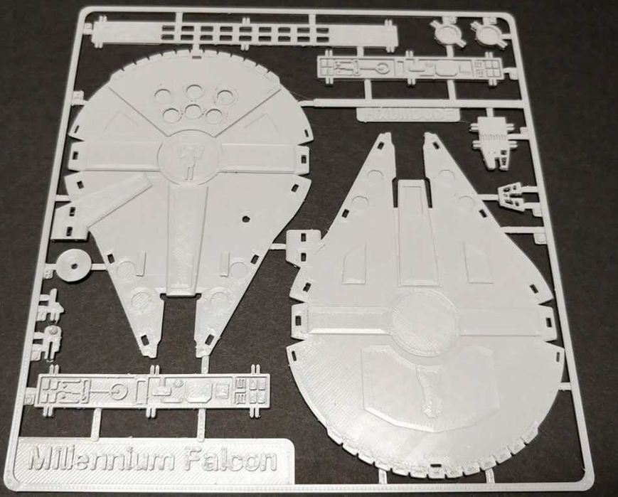 Millennium Falcon Kit Card