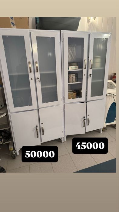 Медицинский железный шкаф