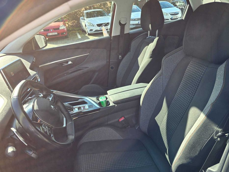 PEUGEOT 3008 - stare ideala. Intretinuta la reprezentanta.