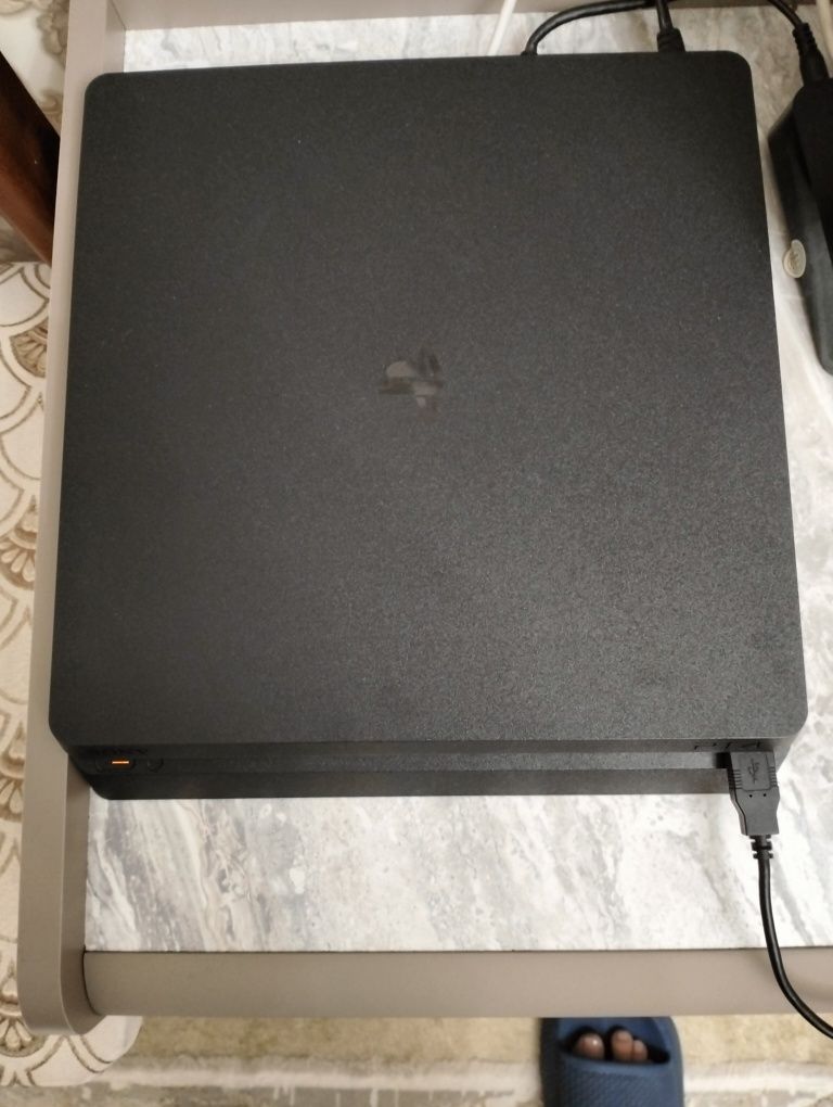 Плейстейшен 4 1Tb.