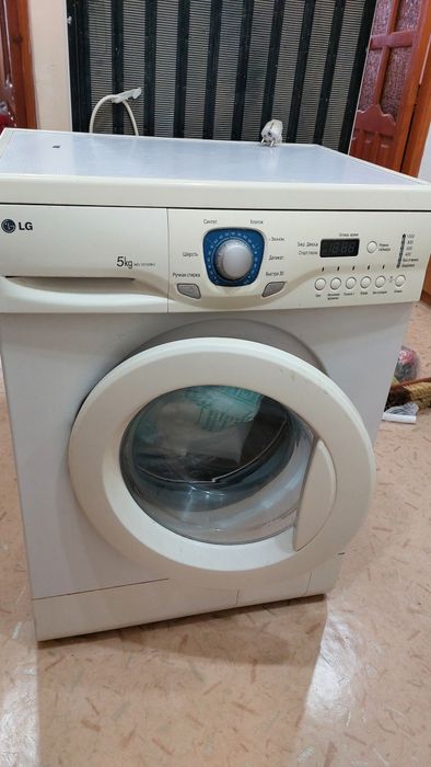 Стиральная машина LG и холодильник Indesit