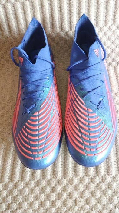 Vând adidas predator fotbal