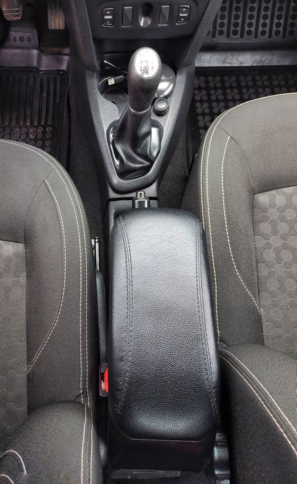 Vând Dacia Logan 2014