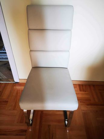 Трапезен стол - еко кожа - нов