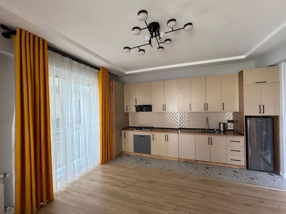 Zarafshon City Продается 2 комнатная квартира ремонт ул.Бобура