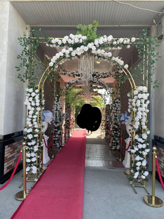 Saxna decoratsiya sotiladi