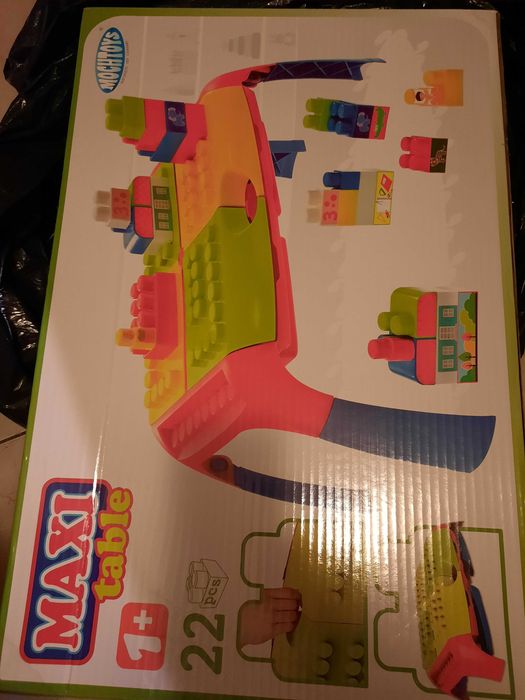 Masuta cuburi de construit