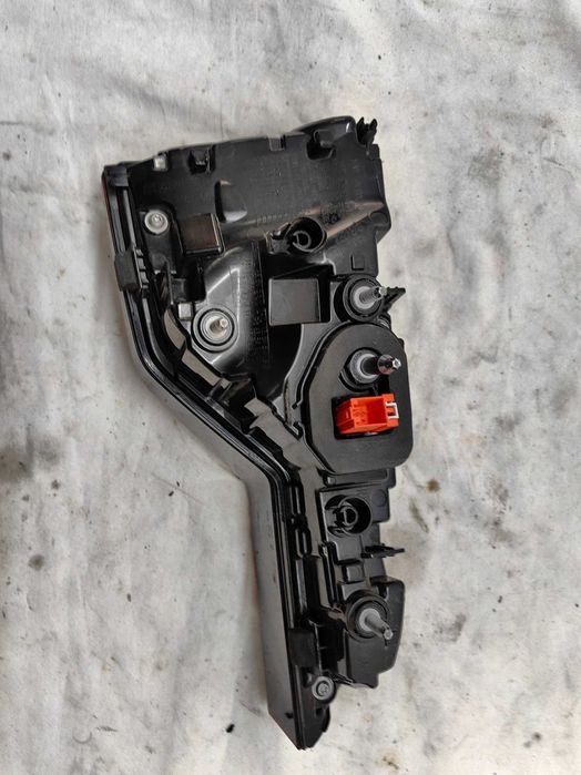 Оригинален стоп Ауди А4 Б9  Audi A4 B9 Led КОМБИ