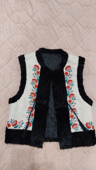 Veste Populare / Rochii Fetite