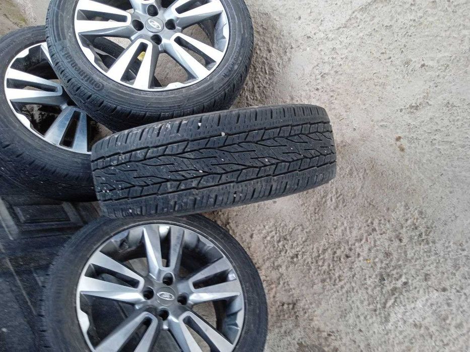 Диски от автомобиля Лада Веста Кросс