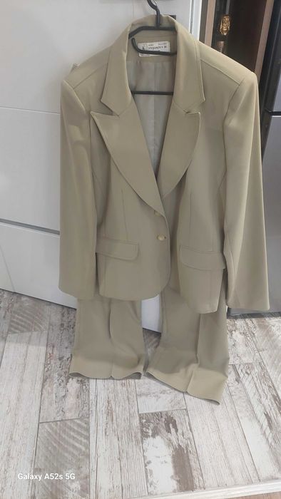 Дамски  костюм 46 номер