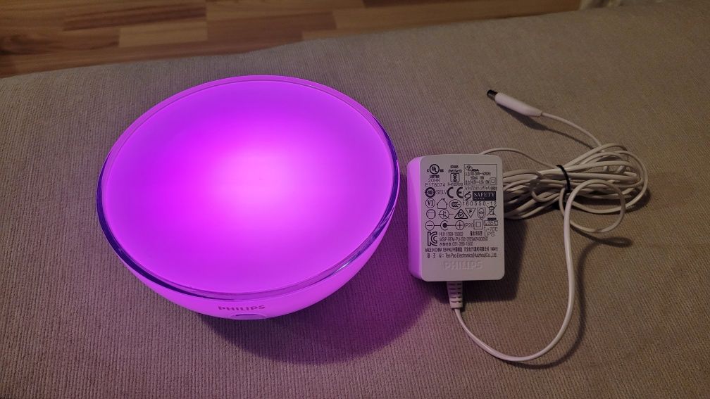 Lampa Philips Hue GO - Functionala 100%