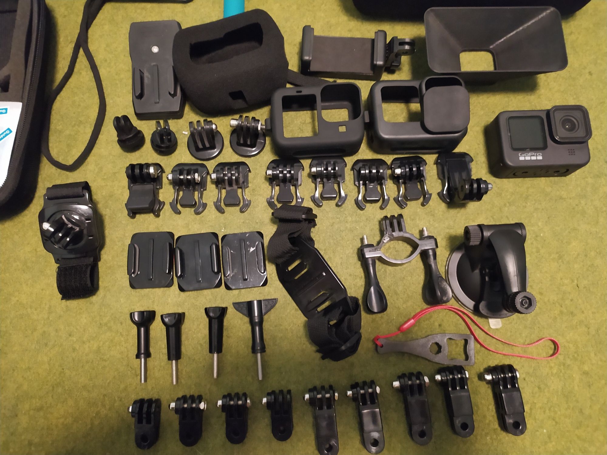 GoPro HERO 9 BLACK с набором креплений