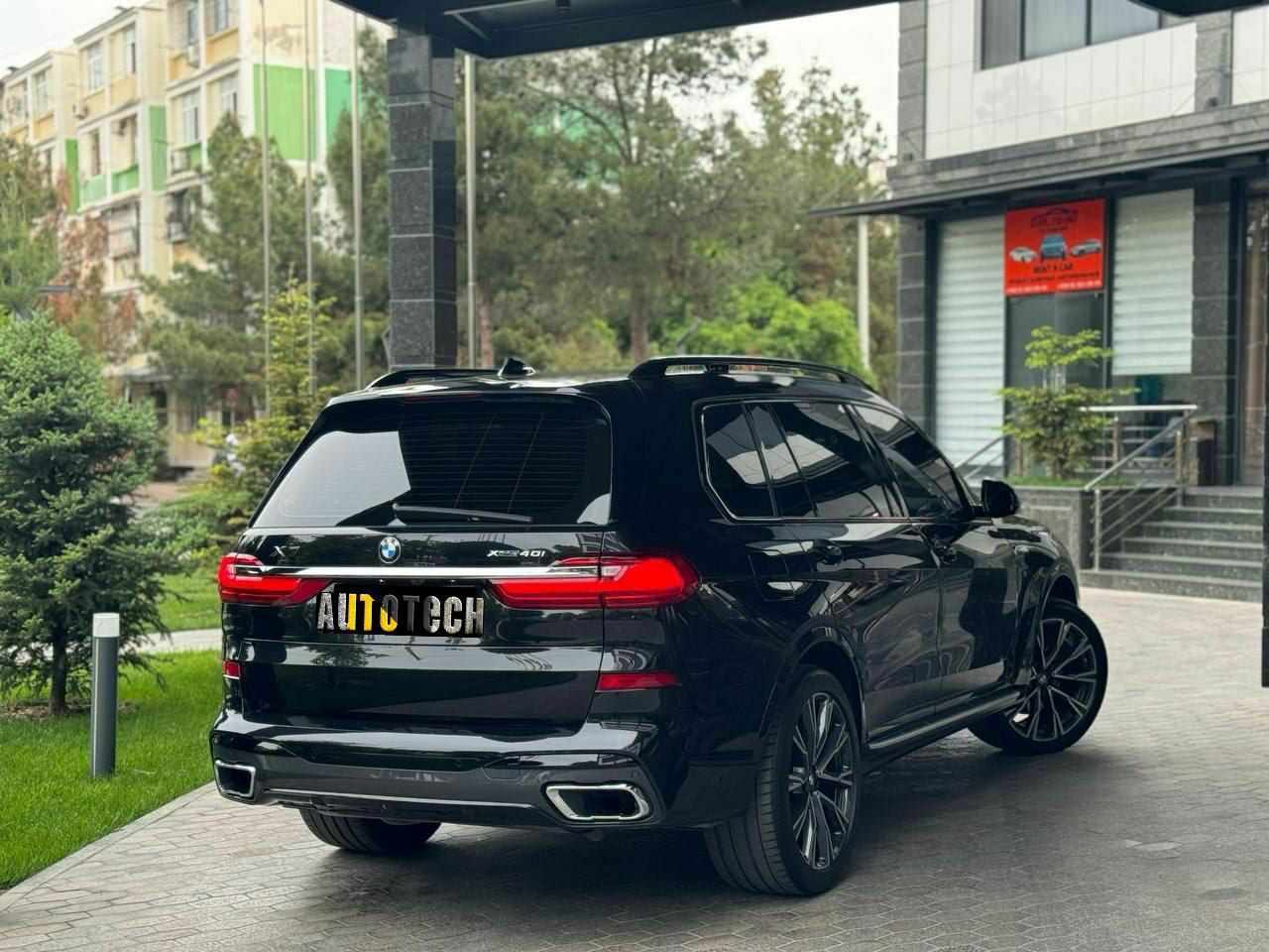 BMW X7 xDrive40i 
yili: 2019