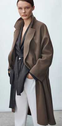 Чисто ново дамско палто на Massimo Dutti от вълна