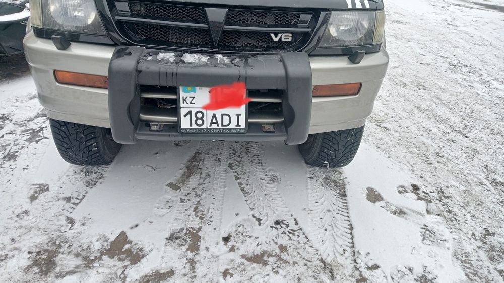 Передний бампер Митсубиси Челленджер