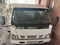 Isuzu 5 tonnalik,holati ideal,probegi 27000,hech qanday kraskasi yo'q