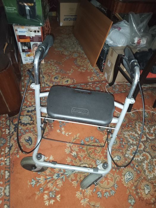 Cadru de mers cu roti - stare noua