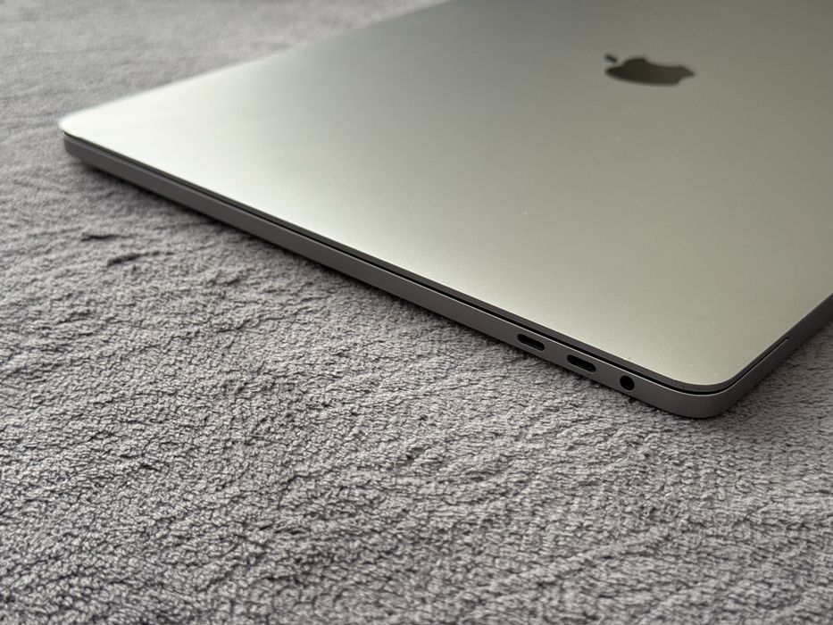 Нов *32GB Ram*16’Macbook Pro 16’ 2019/i7-9850H/512GB SSD/5300M