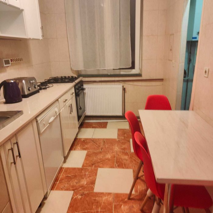 3 Camere, Drumul Taberei, Auchan