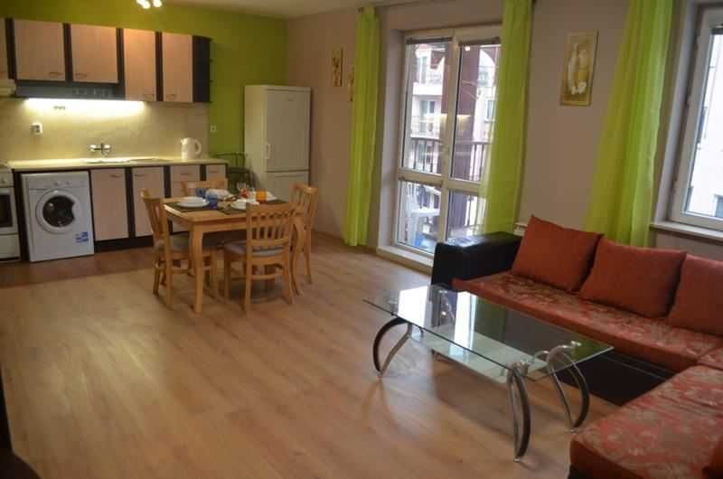 Дава се под наем Двустаен апартамент в София, Витоша - 79 кв.м за 459 € - Снимка #2