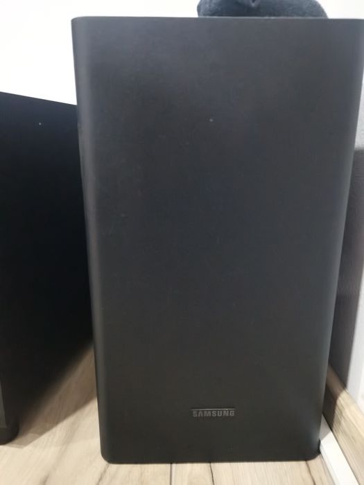 Vând soundbar samsung q60t