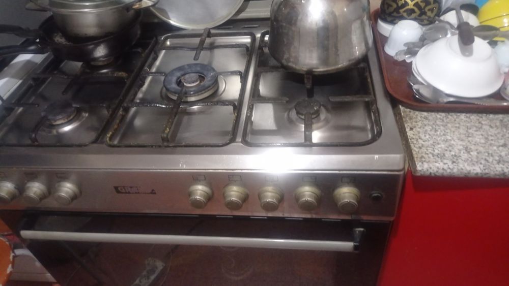 Газовая плита , 5 конфорка