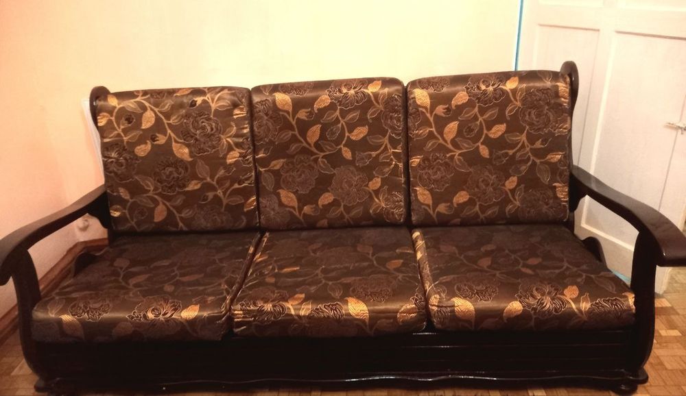 Продаю Диван + 2 кресла