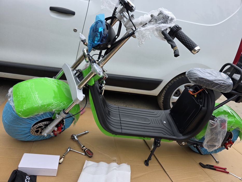 Scuter electric Harley 1500W 20Ah fara permis