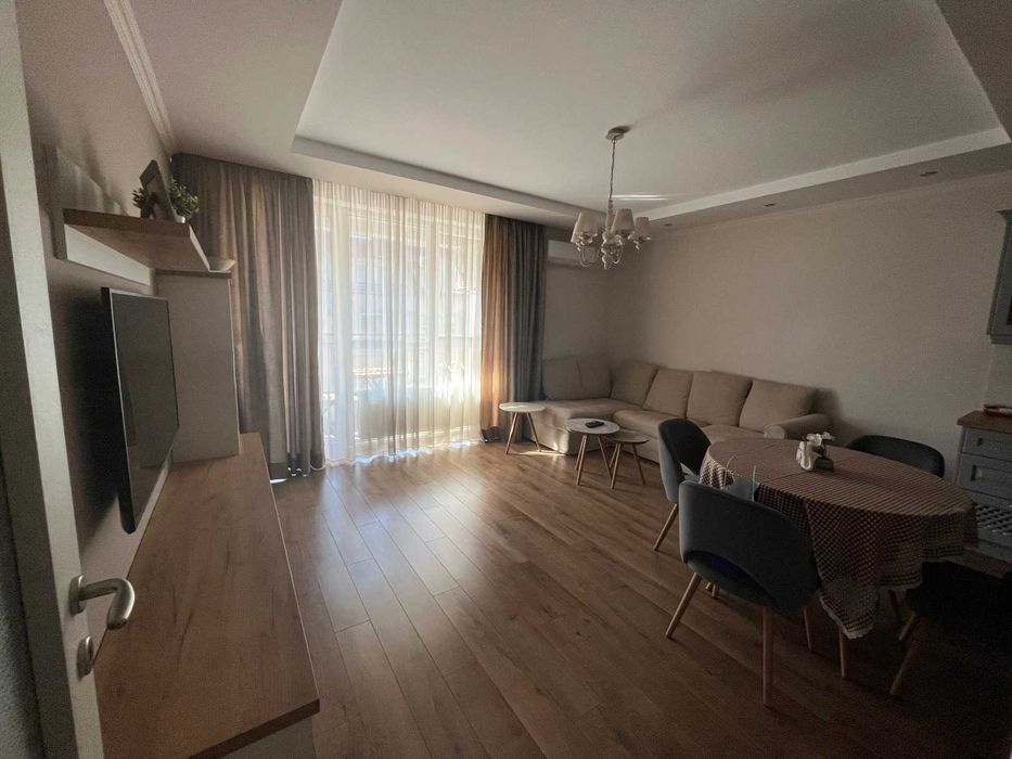 Дава се под наем Двустаен апартамент в София, Гоце Делчев - 62 кв.м за 510 € - Снимка #2